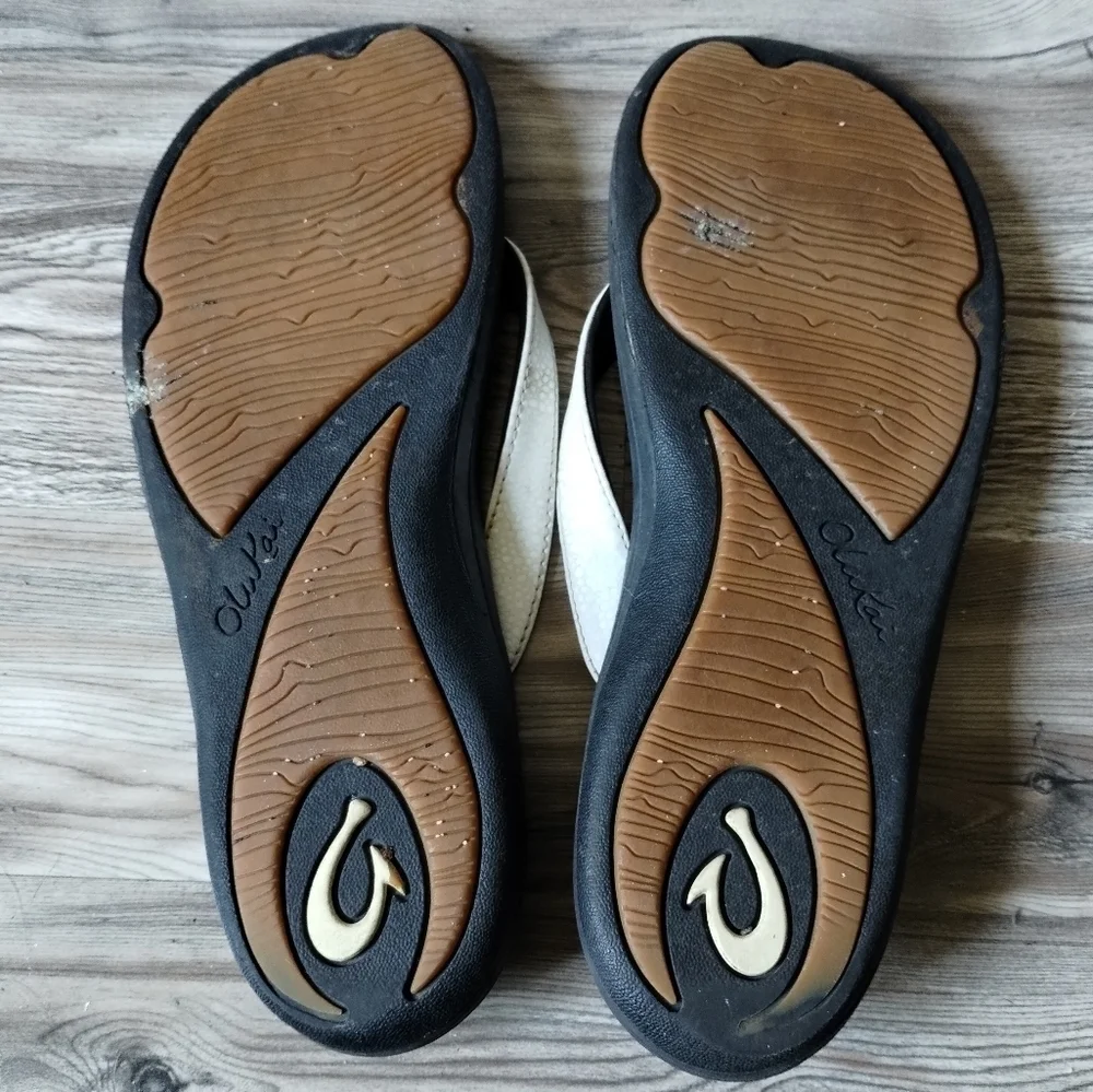 Olukai Kulapa Kai White Flip Flop Sandals Women's Size 10